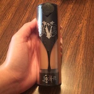 Kat Von D Lock-It Foundation